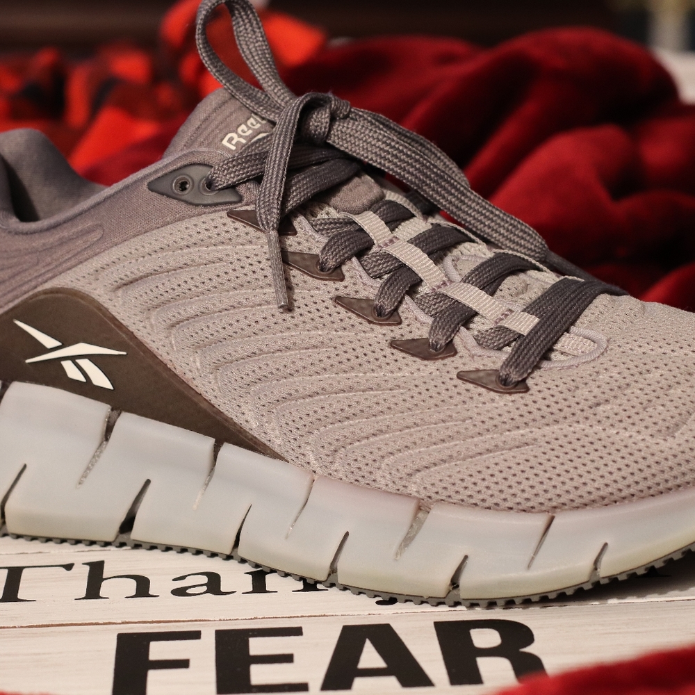 Reebok Zig Kinetica Men's Sneakers 7.5